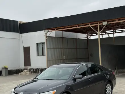 Toyota Camry 2011 года за 5 500 000 тг. в Жанаозен – фото 2