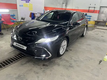 Toyota Camry 2019 года за 14 500 000 тг. в Караганда