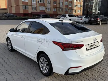 Hyundai Accent 2019 года за 7 500 000 тг. в Актобе – фото 5