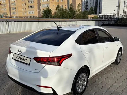 Hyundai Accent 2019 года за 7 500 000 тг. в Актобе – фото 6