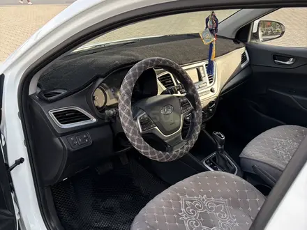 Hyundai Accent 2019 года за 7 500 000 тг. в Актобе – фото 8