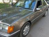 Mercedes-Benz E 220 1991 годаfor2 000 000 тг. в Петропавловск