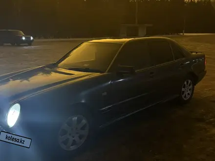 Mercedes-Benz E 230 1996 года за 1 700 000 тг. в Петропавловск – фото 3