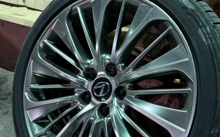 Lexus R18 за 260 000 тг. в Алматы