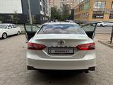 Toyota Camry 2021 годаүшін15 500 000 тг. в Семей – фото 4