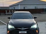 Toyota Camry 2015 года за 6 300 000 тг. в Атырау