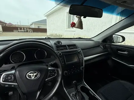 Toyota Camry 2015 года за 6 300 000 тг. в Атырау – фото 5