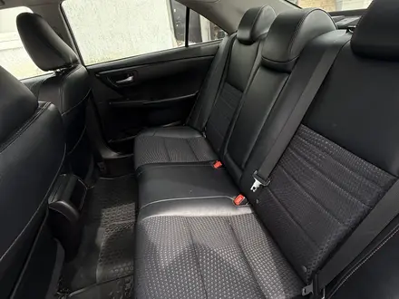Toyota Camry 2015 года за 6 300 000 тг. в Атырау – фото 6