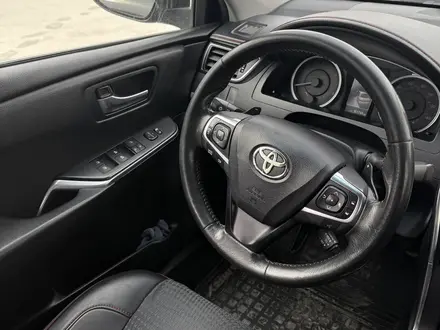 Toyota Camry 2015 года за 6 300 000 тг. в Атырау – фото 7