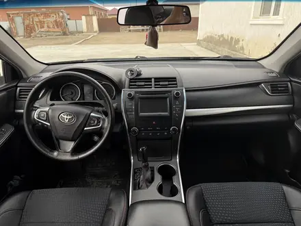 Toyota Camry 2015 года за 6 300 000 тг. в Атырау – фото 8