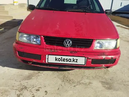 Volkswagen Passat 1994 года за 1 000 000 тг. в Атырау – фото 4