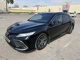 Toyota Camry 2021 года за 16 200 000 тг. в Алматы – фото 4