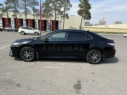 Toyota Camry 2021 года за 16 500 000 тг. в Алматы – фото 6