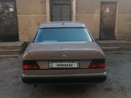 Mercedes-Benz E 220 1993 года за 1 500 000 тг. в Тараз – фото 3