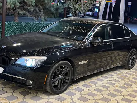 BMW 740 2010 года за 8 900 000 тг. в Алматы – фото 2