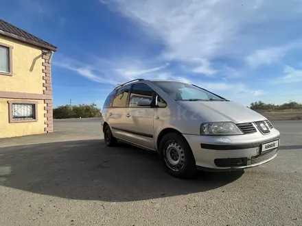 SEAT Alhambra 2001 года за 2 600 000 тг. в Уральск – фото 7