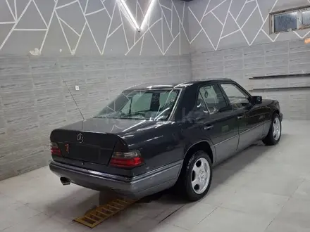 Mercedes-Benz E 200 1994 года за 1 780 000 тг. в Кызылорда – фото 13