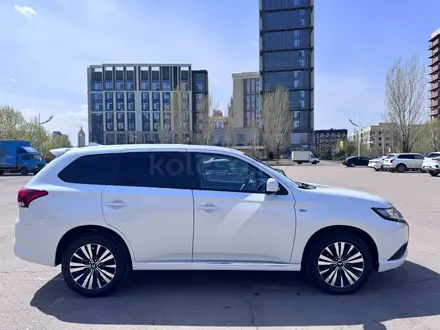 Mitsubishi Outlander 2022 года за 12 900 000 тг. в Астана – фото 4