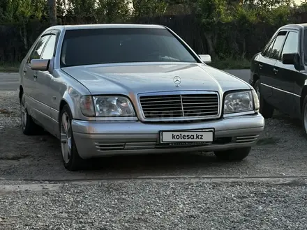 Mercedes-Benz S 500 1997 года за 4 000 000 тг. в Жаркент – фото 2