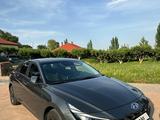 Hyundai Elantra 2022 года за 8 300 000 тг. в Алматы – фото 5