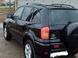 Toyota RAV4 2005 года за 4 800 000 тг. в Актобе – фото 2