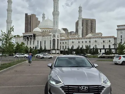 Hyundai Sonata 2020 года за 8 999 990 тг. в Астана – фото 2