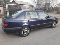 Volkswagen Vento 1996 годаfor2 100 000 тг. в Караганда