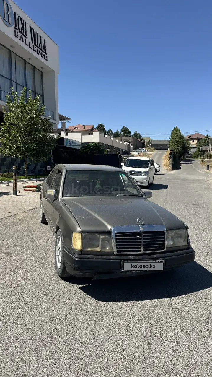 Mercedes-Benz E-Class, 1992