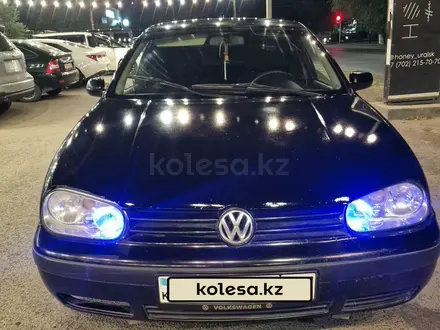 Volkswagen Golf 1998 года за 1 350 000 тг. в Уральск