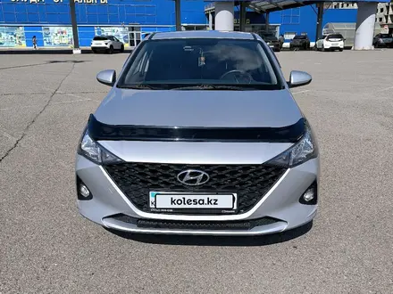 Hyundai Accent 2020 года за 7 750 000 тг. в Караганда – фото 2