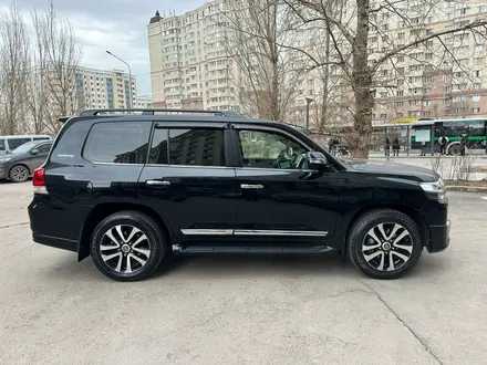 Toyota Land Cruiser 2018 года за 36 000 000 тг. в Астана – фото 4