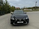 Lexus ES 250 2023 годаfor23 900 000 тг. в Актобе