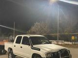 Toyota Hilux 2002 года за 3 100 000 тг. в Шымкент