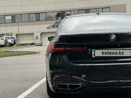 BMW 740 2016 года за 24 200 000 тг. в Алматы – фото 7