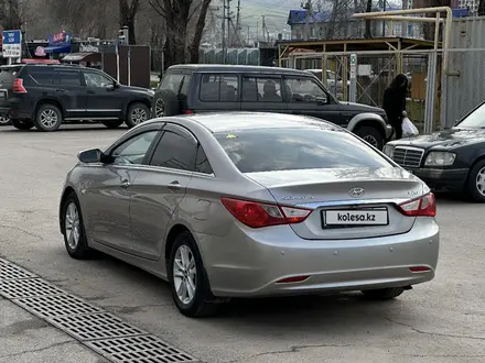 Hyundai Sonata 2010 года за 5 800 000 тг. в Шымкент – фото 3