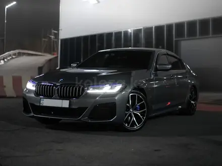 BMW 530 2023 года за 26 000 000 тг. в Алматы – фото 7