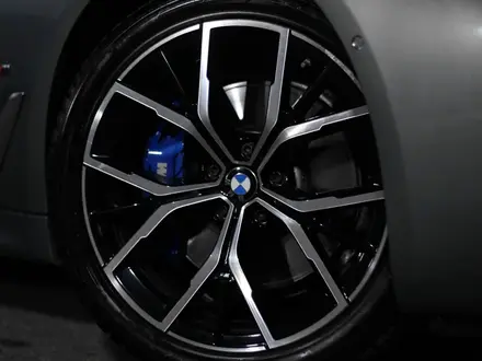 BMW 530 2023 года за 26 000 000 тг. в Алматы – фото 11