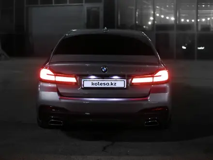 BMW 530 2023 года за 26 000 000 тг. в Алматы – фото 29