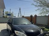 Toyota Camry 2004 годаүшін3 700 000 тг. в Атырау – фото 2