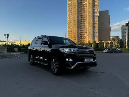 Toyota Land Cruiser 2017 года за 31 000 000 тг. в Астана – фото 5