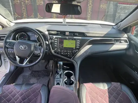 Toyota Camry 2020 года за 17 000 000 тг. в Алматы – фото 11