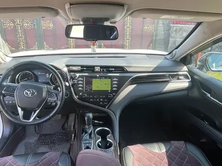 Toyota Camry 2020 года за 17 000 000 тг. в Алматы – фото 13