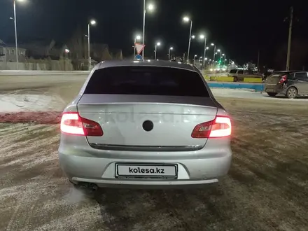 Skoda Superb 2012 года за 4 700 000 тг. в Актобе – фото 5