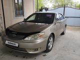 Toyota Camry 2004 года за 3 400 000 тг. в Актобе