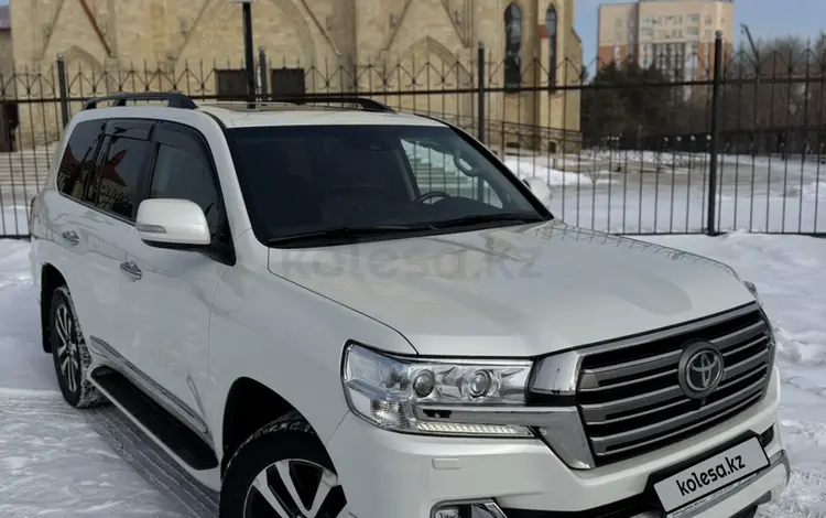 Toyota Land Cruiser 2016 года за 25 800 000 тг. в Караганда