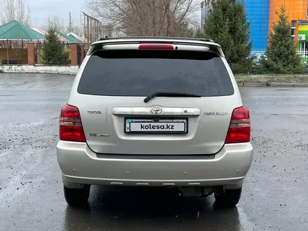 Toyota Highlander 2001 года за 5 900 000 тг. в Усть-Каменогорск – фото 2