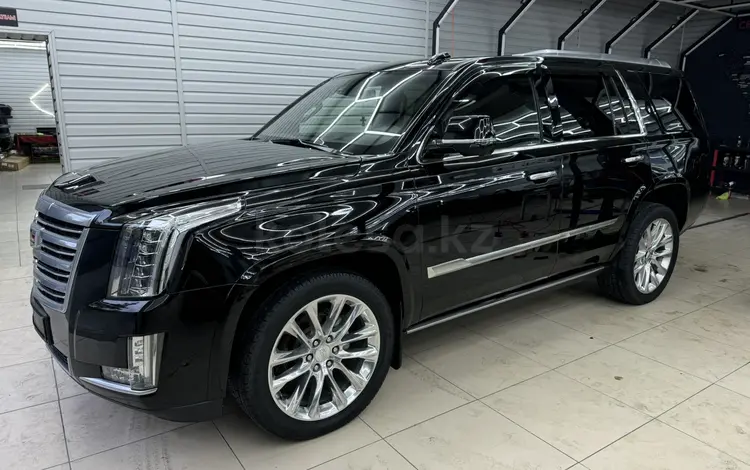 Cadillac Escalade 2018 годаүшін30 000 000 тг. в Алматы