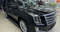 Cadillac Escalade 2018 года за 30 000 000 тг. в Алматы – фото 2