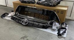 Решётка радиатора чёрная на Toyota Camry 55 (Exclusive) за 20 000 тг. в Алматы – фото 2