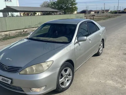 Toyota Camry 2002 года за 4 300 000 тг. в Атырау – фото 4